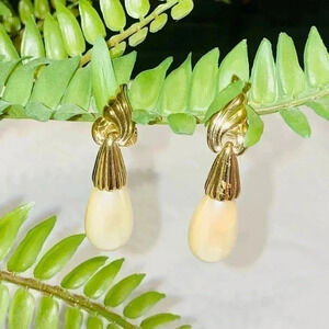 🎀Vintage style Faux  Pearls clips earrings 🎀